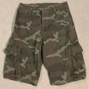 Mens camo cargo shorts
